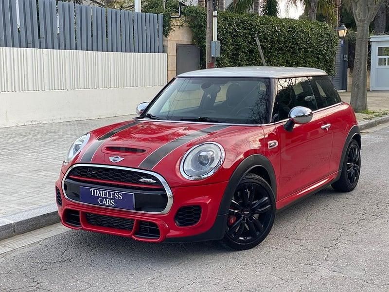 Usado Mini John Cooper Works 231 CV (169 kW) 2017 Rojo Utilitario