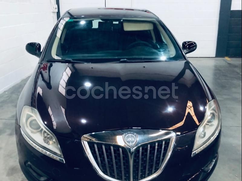 Granate Usado 2008 Lancia Delta Berlina | 3950 € (Buen precio) - Imagen 1/4
