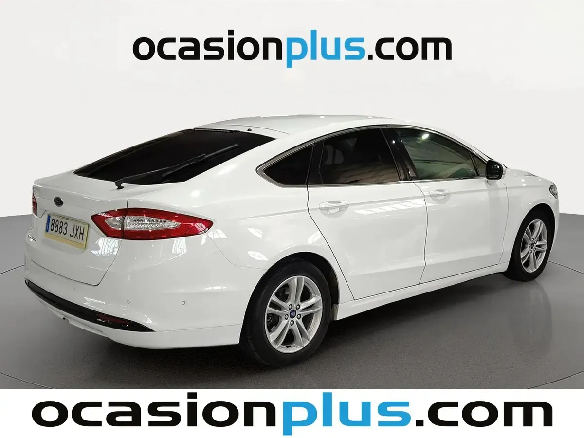Usado Ford Mondeo Titanium 160 CV (117 kW) 2017 Blanco Berlina