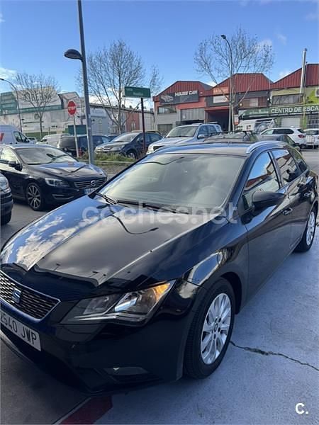 Usado Seat Leon ST Style 115 CV (84 kW) 2017 Negro Familiar