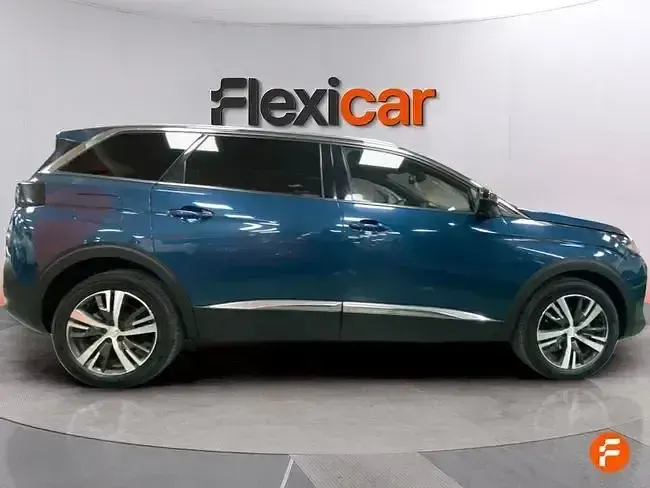 Usado Peugeot 5008 Allure 130 CV (95 kW) 2023 Azul SUV