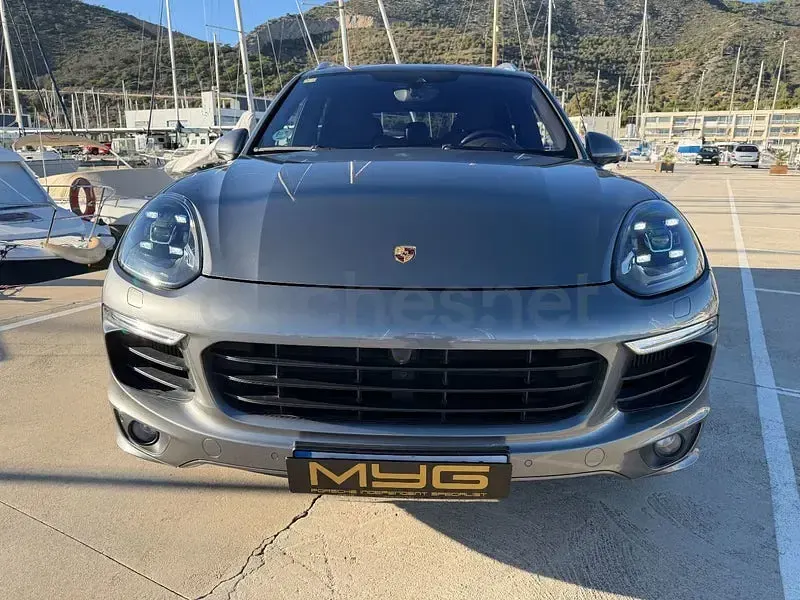 Usado Porsche Cayenne 385 CV (283 kW) 2016 Gris / plata SUV