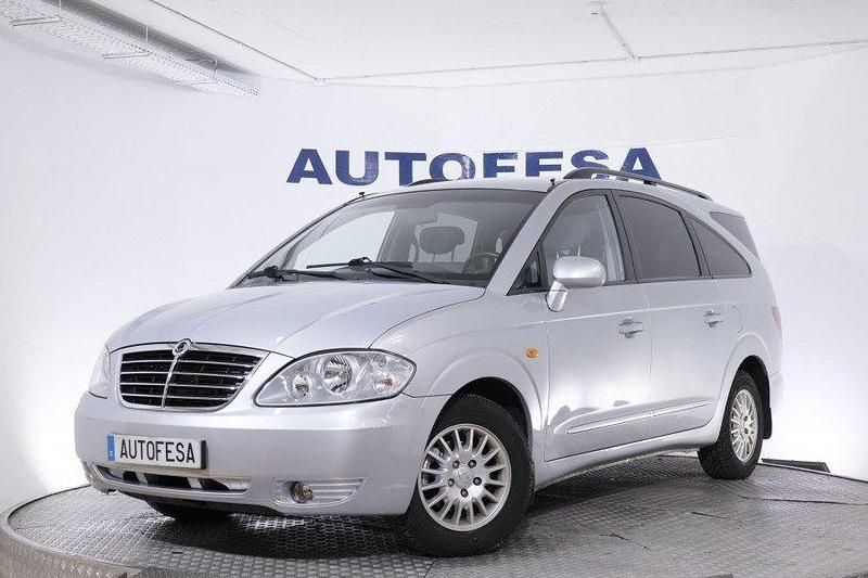 Plata Usado 2009 Ssangyong (KGM) Rodius SUV | 7650 € - Imagen 1/4