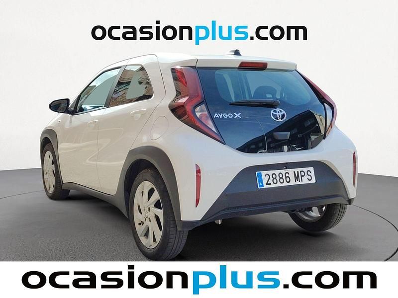 Usado Toyota Aygo X Play 72 CV (52 kW) 2024 Blanco SUV