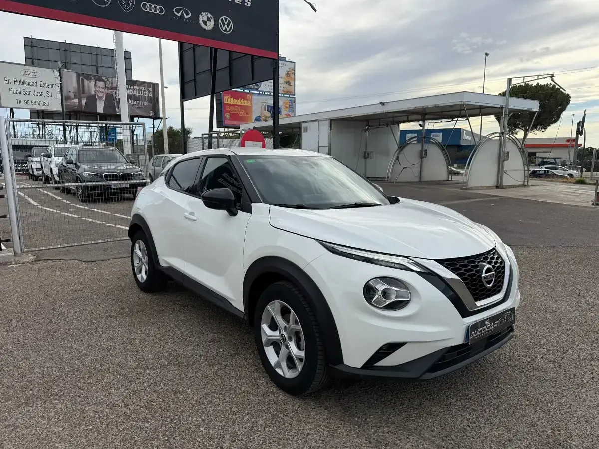 Usado Nissan Juke Acenta 114 CV (83 kW) 2022 Blanco SUV