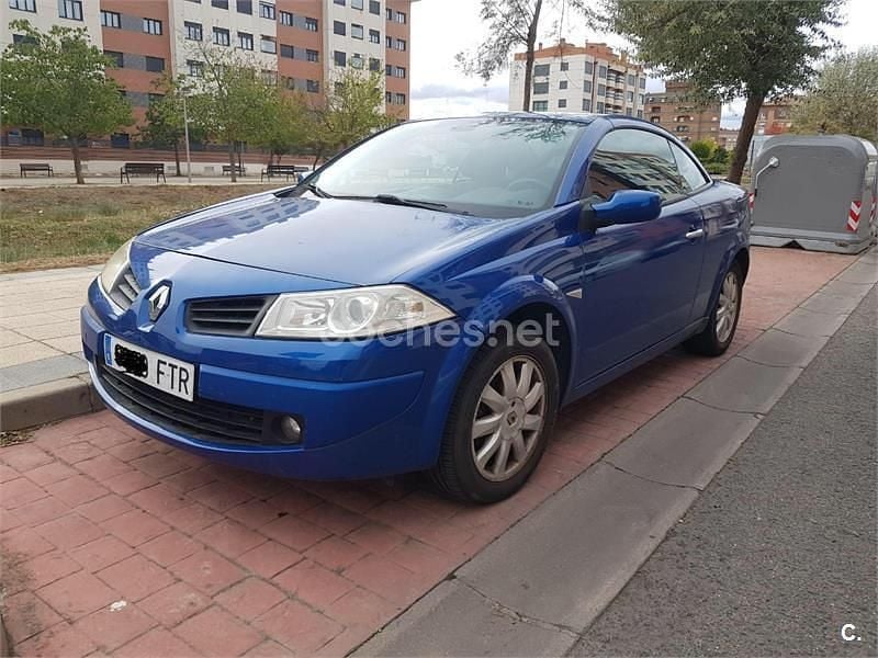 Usado Renault Mégane Cabriolet Authentique 110 CV (80 kW) 2007 Azul Descapotable