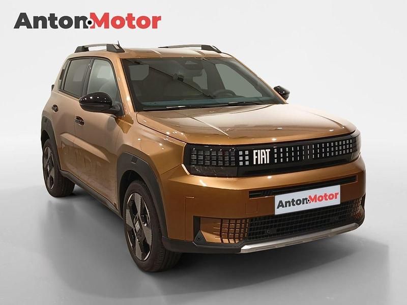 Nuevo Fiat Grande Panda La Prima 100 CV (73 kW) 2025 Marrón Utilitario