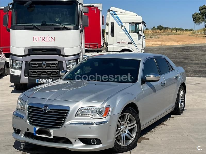 Gris / plata Usado 2014 Lancia Thema Platinum Berlina | 10.500 € - Imagen 1/4