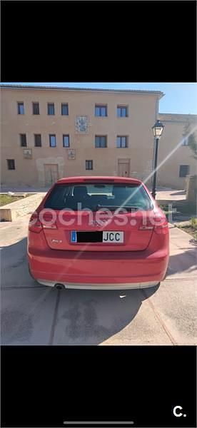 Usado Audi A3 Ambition 140 CV (102 kW) 2012 Rojo Utilitario
