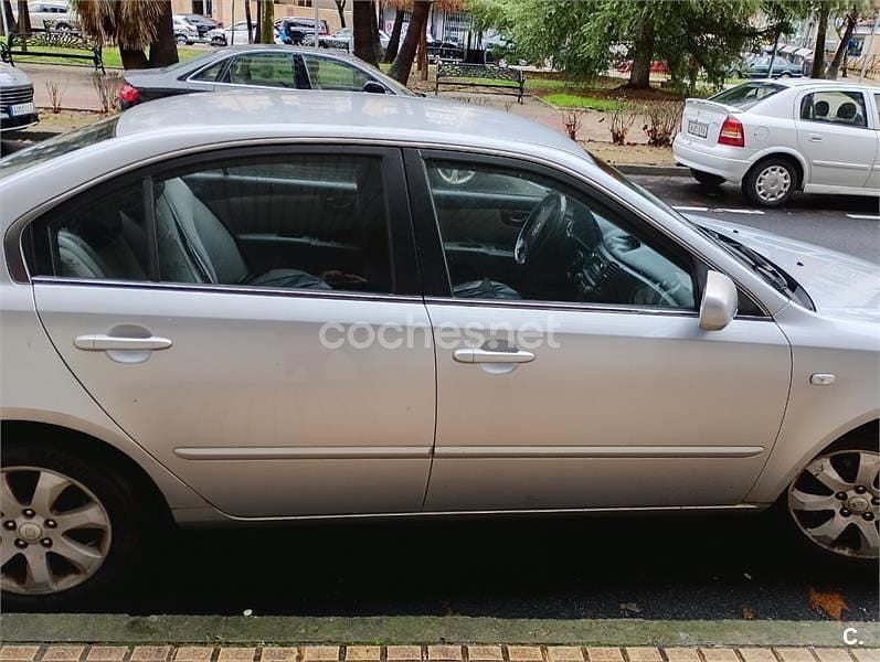 Usado Kia Magentis 140 CV (102 kW) 2009 Gris / plata Berlina