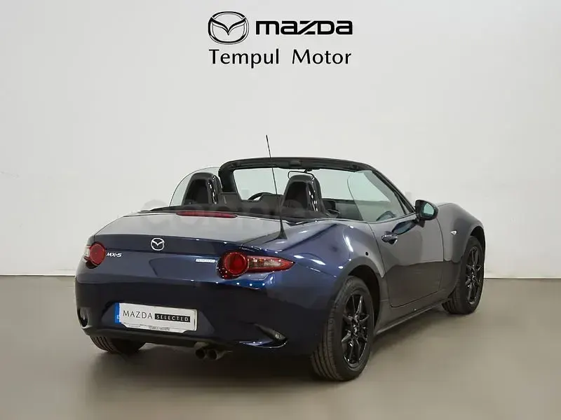 Usado Mazda MX5 132 CV (97 kW) 2022 Azul Descapotable