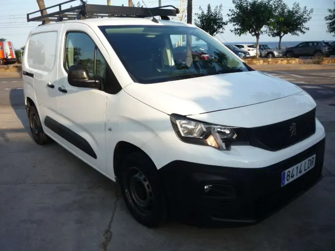 Usado Peugeot Partner Premium 76 CV (55 kW) 2020 Blanco Monovolumen