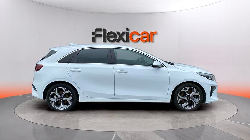 Usado Kia Ceed 100 CV (73 kW) 2021 Blanco Utilitario