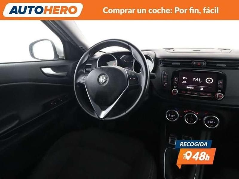 Plateado Usado 2017 Alfa Romeo Giulietta Super Utilitario | 10.599 € (Precio justo) - Imagen 1/4