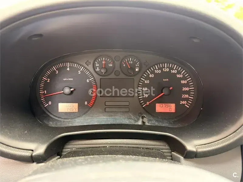 Używany Seat Leon 105 KM (77 kW) 2002 Szary Hatchback