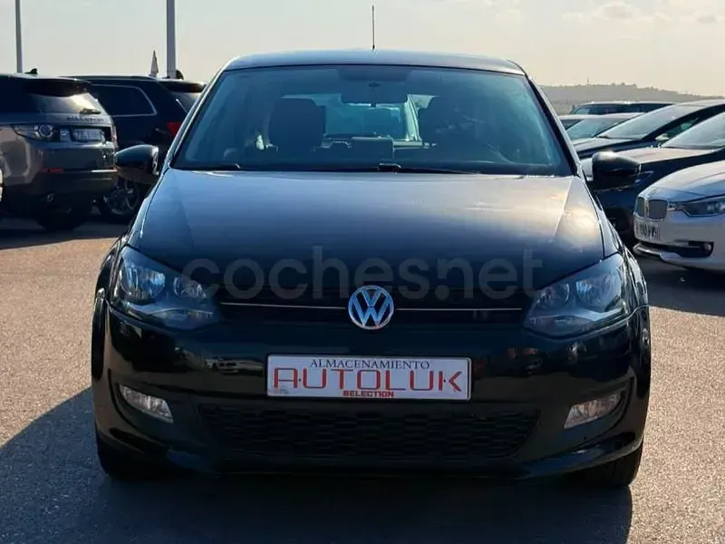 Usado VW Polo Advance 75 CV (55 kW) 2012 Negro Utilitario