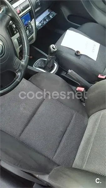 Usado Seat Leon 110 CV (80 kW) 2003 Rosa Utilitario