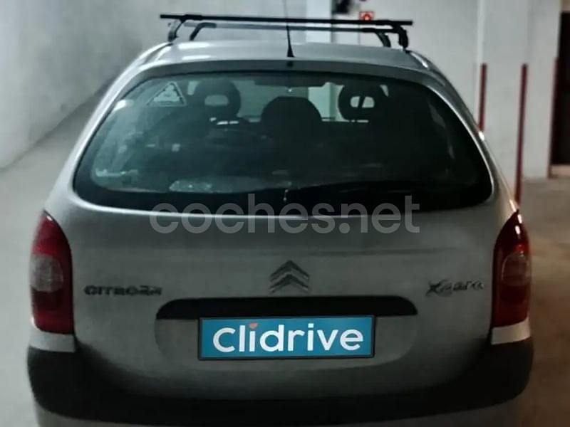 Usado Citroën Xsara Picasso 92 CV (67 kW) 2010 Gris / plata Monovolumen