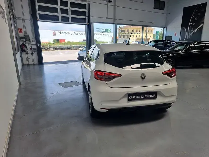 Usado Renault Clio V Zen 85 CV (62 kW) 2020 Blanco Berlina