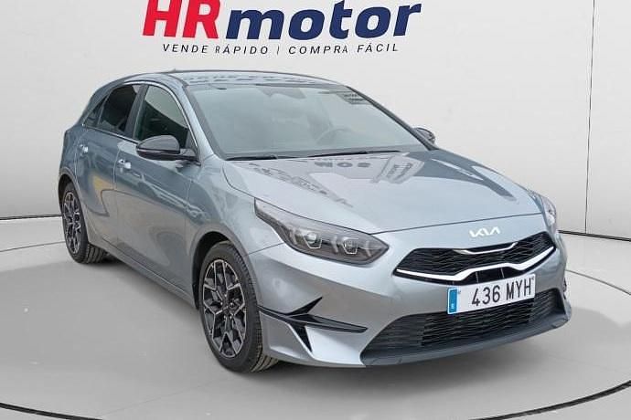 Gris Usado 2025 Kia Ceed Style Utilitario | 19.310 € (Precio justo) - Imagen 1/4