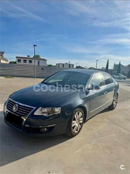 Gris / plata Usado 2008 VW Passat Highline Berlina | 6500 € (Precio justo) - Imagen 1/4
