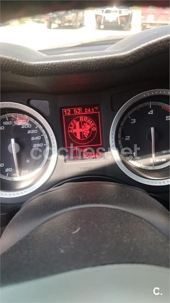 Usado Alfa Romeo 159 170 CV (125 kW) 2010 Blanco Familiar