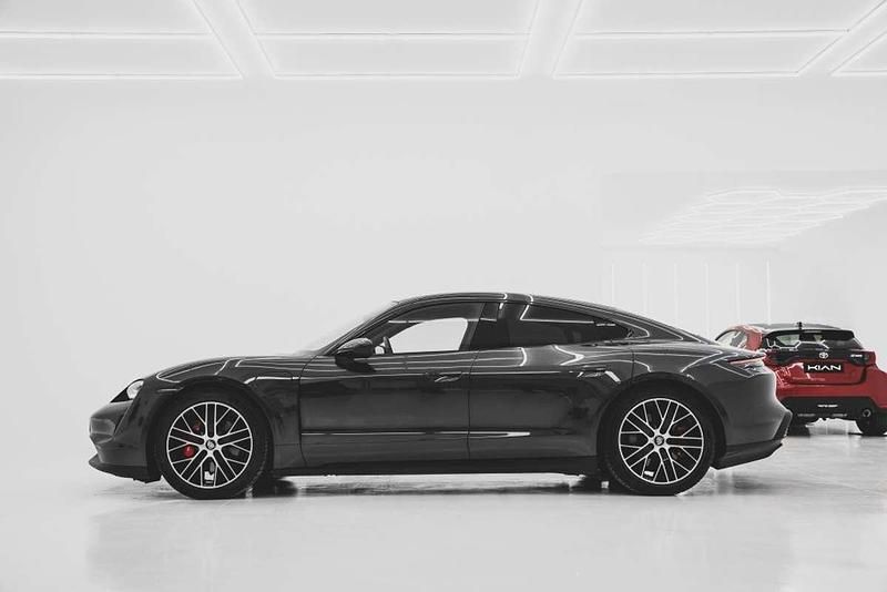 Usado Porsche Taycan 4S 389 kW (530 CV) 2020 Gris Berlina