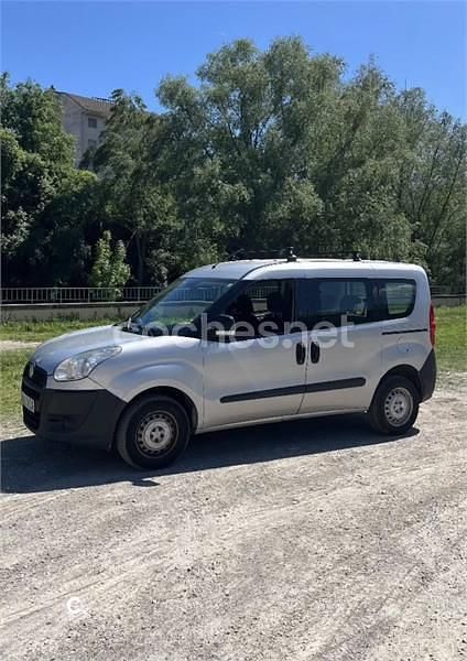 Gris / plata Usado 2011 Fiat Doblò Active Monovolumen | 5500 € (Precio justo) - Imagen 1/4