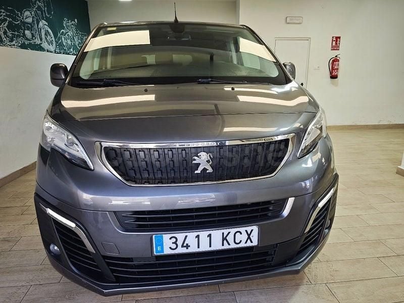 Usado Peugeot Traveller Allure 115 CV (84 kW) 2017 Marrón Monovolumen