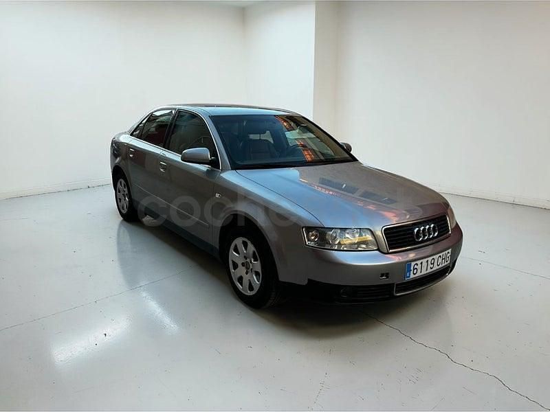 Usado Audi A4 130 CV (95 kW) 2003 Beige Berlina