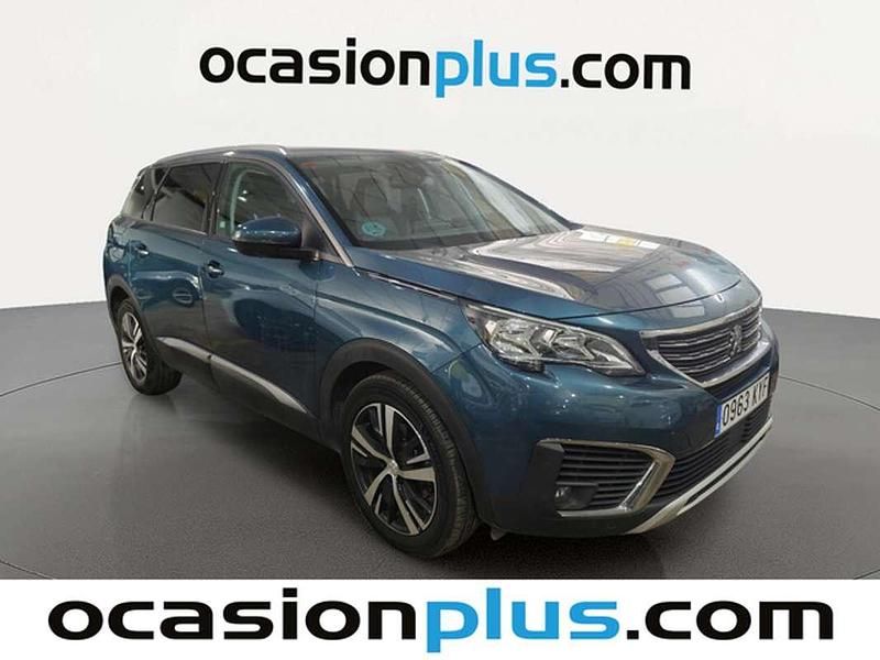Usado Peugeot 5008 Allure 131 CV (96 kW) 2019 Verde SUV