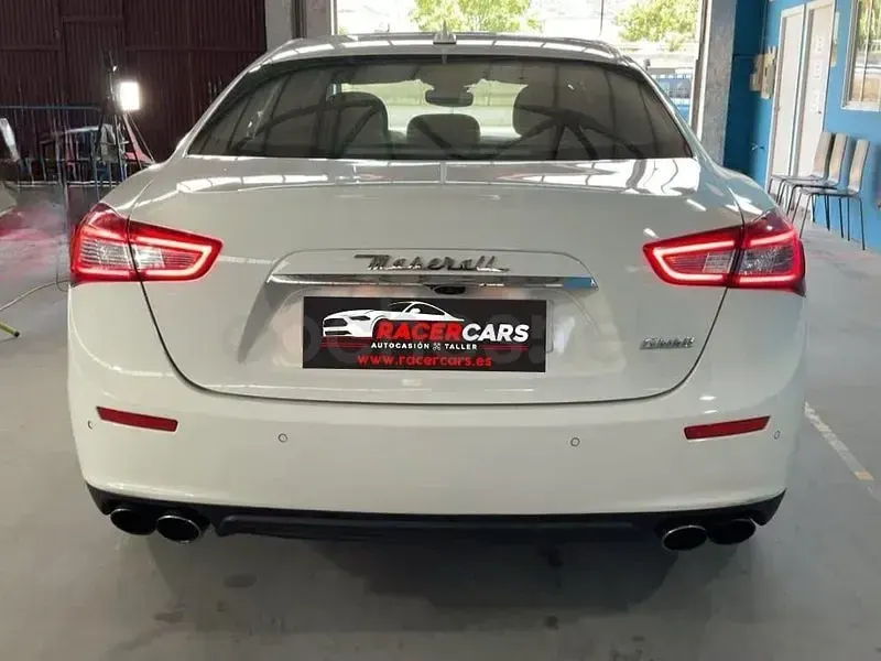 Usado Maserati Ghibli GranLusso 350 CV (257 kW) 2017 Blanco Berlina