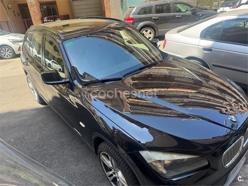 Negro Usado 2011 BMW X1 xLine SUV | 12.000 € (Precio justo) - Imagen 1/4