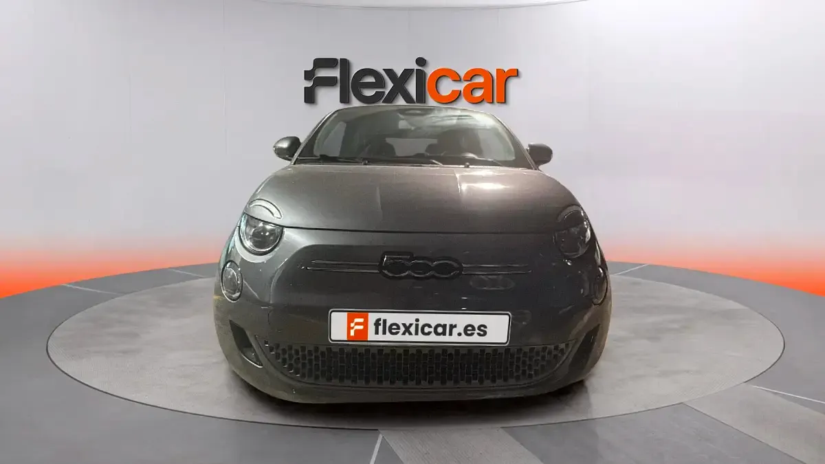 Usado Fiat 500e Action 69 kW (95 CV) 2022 Gris Berlina