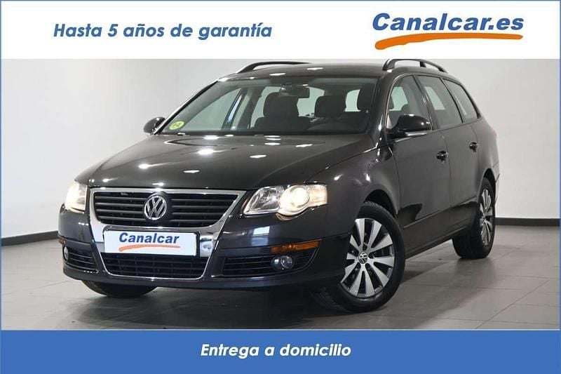 Marrón Usado 2010 VW Passat Edition Familiar | 7811 € (Un poco caro) - Imagen 1/4