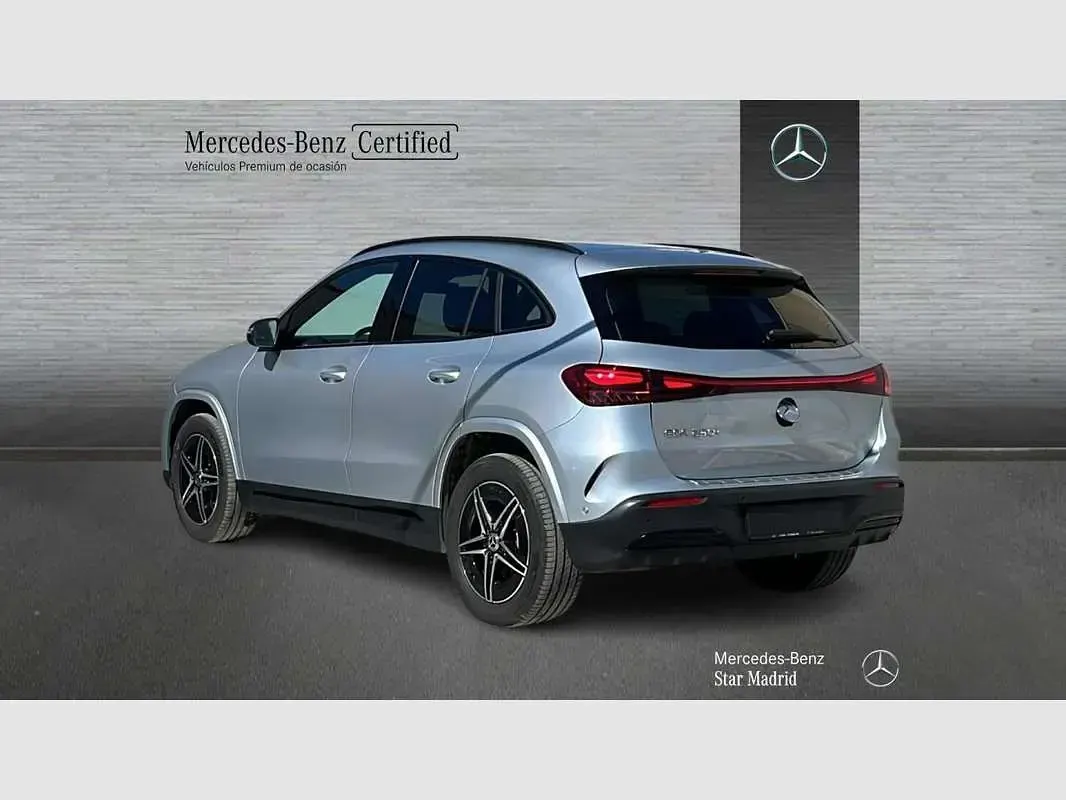 Usado Mercedes EQA250+ 139 kW (190 CV) 2025 Plateado SUV