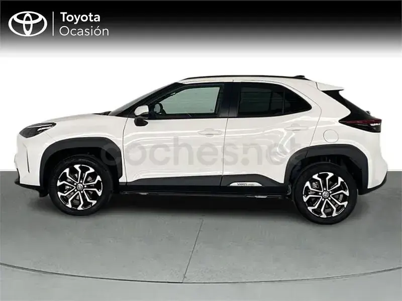 Usado Toyota Yaris Cross Active 132 CV (97 kW) 2025 Blanco SUV