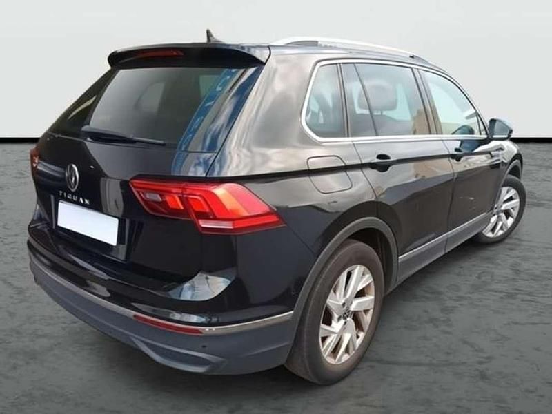 Usado VW Tiguan 131 HP (96 kW) 2022 Preto SUV