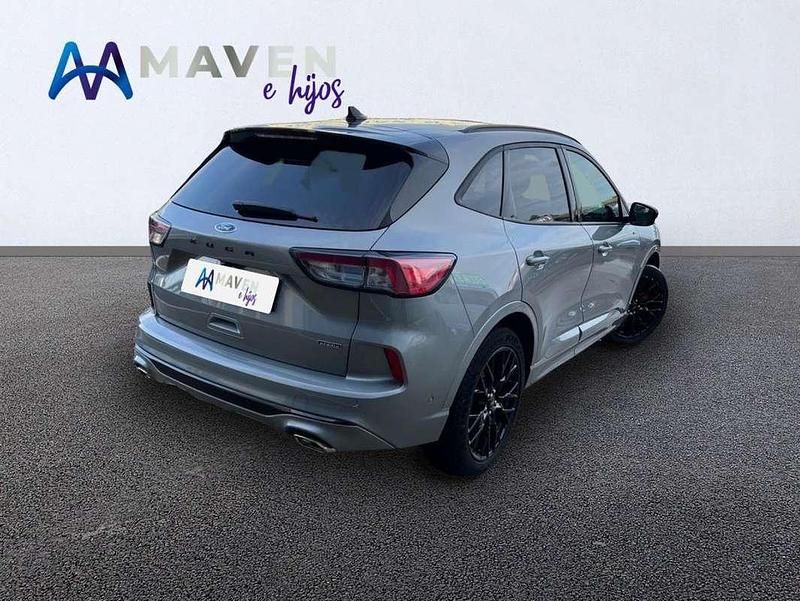 Usado Ford Kuga ST-Line X 224 CV (164 kW) 2022 Plateado SUV