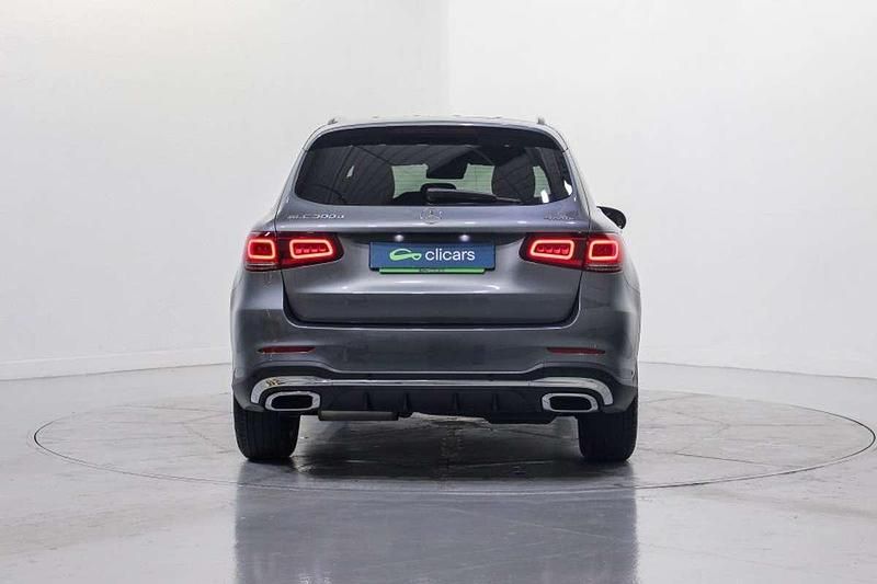 Usado Mercedes GLC300 245 CV (180 kW) 2020 Gris SUV