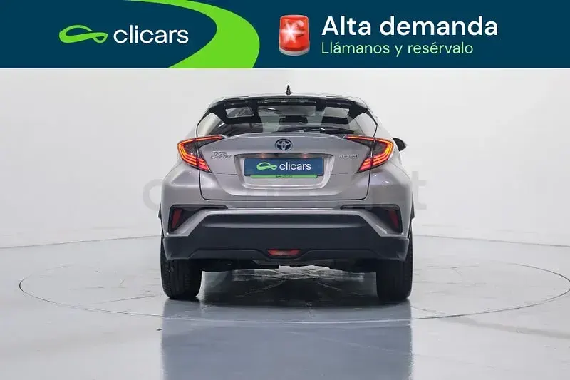 Usado Toyota C-HR Active 122 CV (89 kW) 2018 Gris / plata SUV