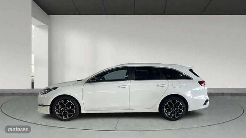Nuevo Kia Ceed Sportswagon Style 100 CV (73 kW) 2025 Blanco Familiar
