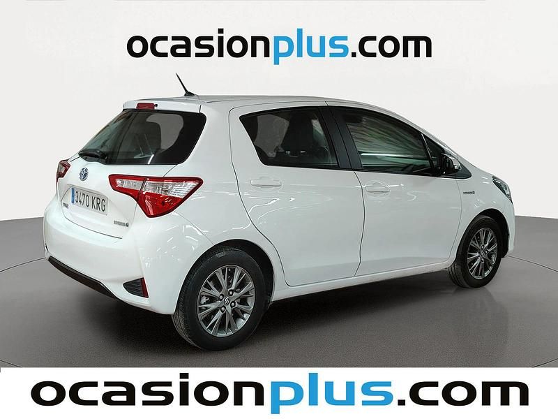 Usado Toyota Yaris Active 100 CV (73 kW) 2018 Blanco