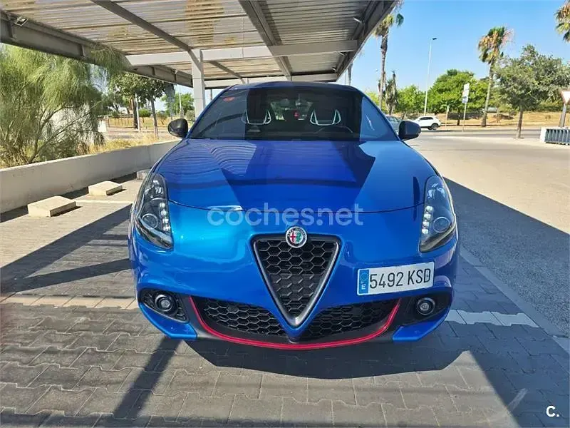 Usado Alfa Romeo Giulietta Veloce 170 CV (125 kW) 2019 Azul Utilitario