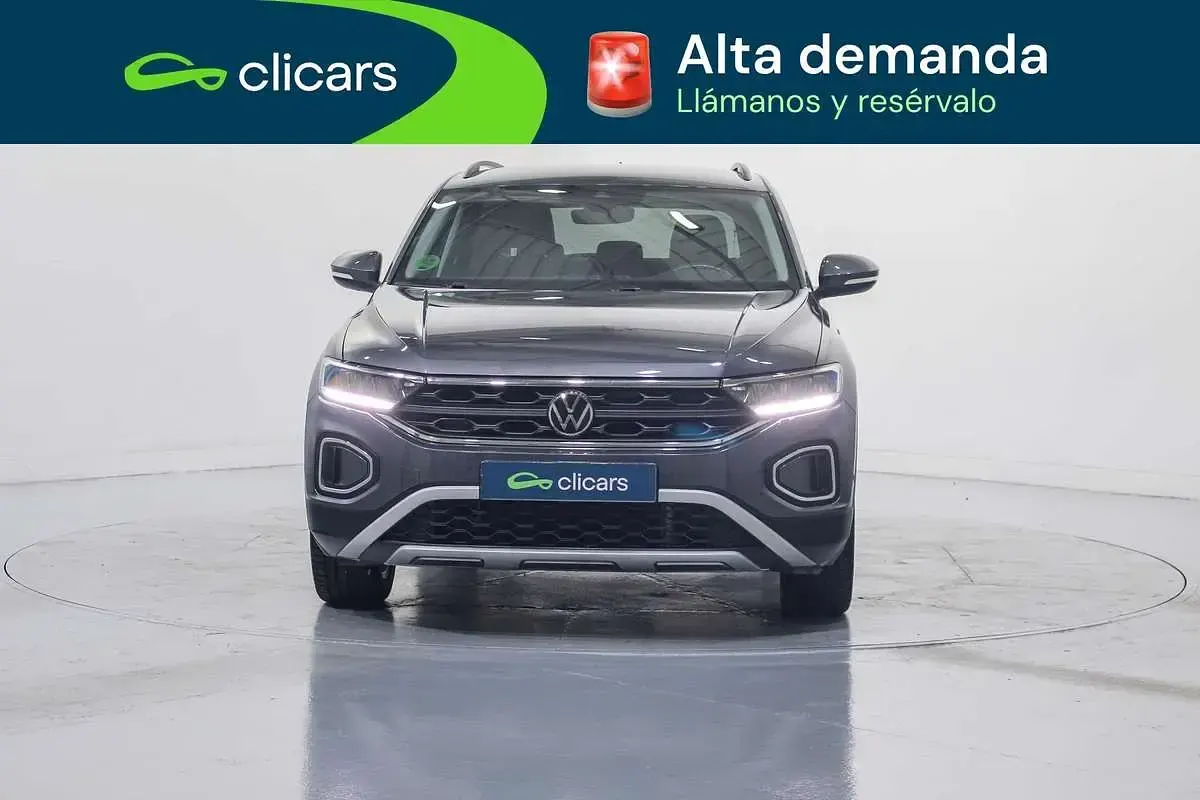 Usado VW T-Roc Life 116 CV (85 kW) 2022 Gris SUV