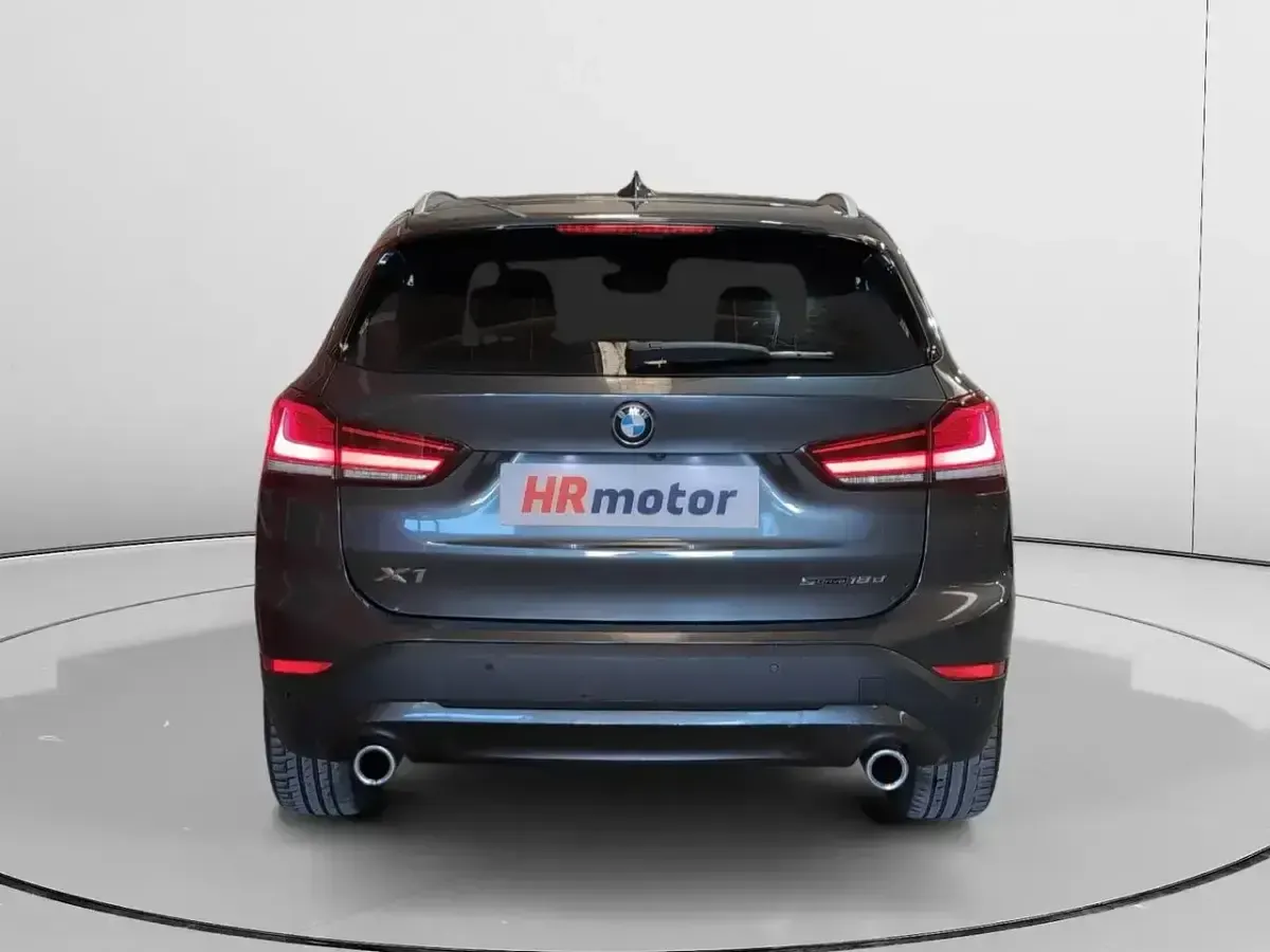 Usado BMW X1 Advantage 150 CV (110 kW) 2022 Gris SUV