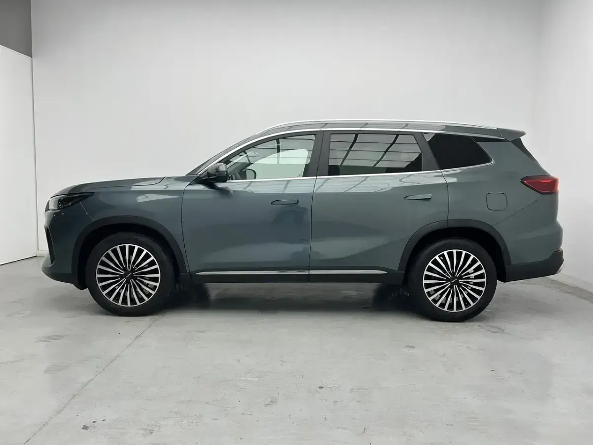 Usado Ebro s800 147 CV (108 kW) 2025 Verde SUV