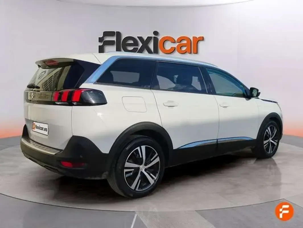 Käytetty Peugeot 5008 Allure 131 HP (96 kW) 2019 Valkoinen Katumaasturi