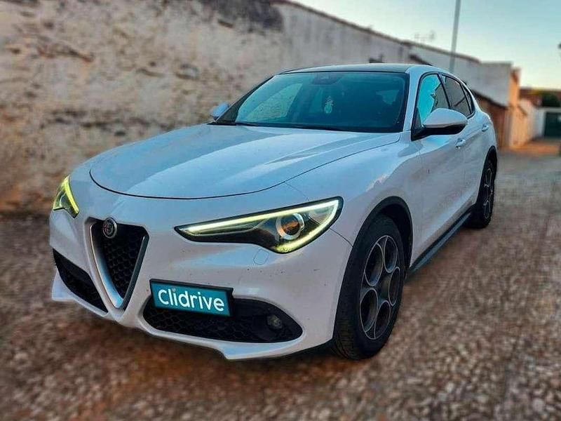 Usado Alfa Romeo Stelvio Super 190 CV (139 kW) 2018 Blanco SUV
