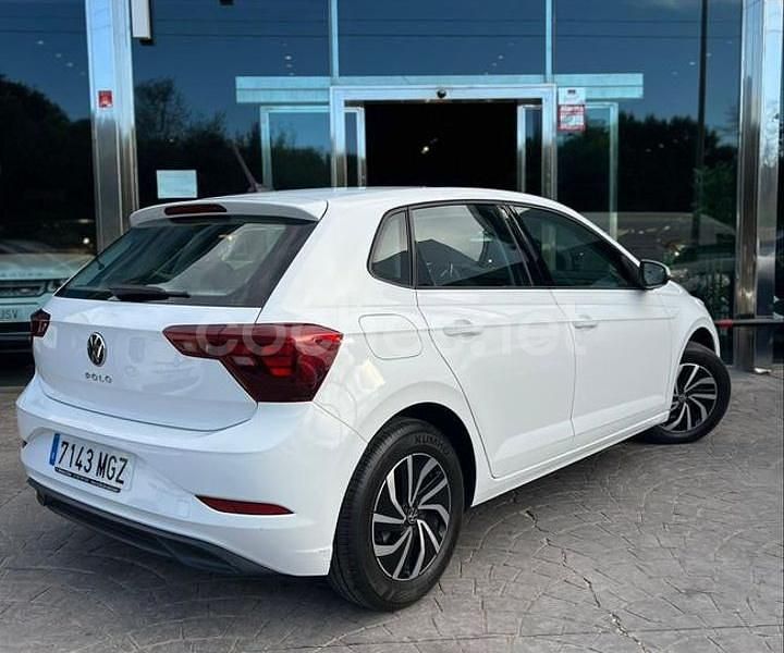 Usado VW Polo Life 95 CV (69 kW) 2023 Blanco Berlina